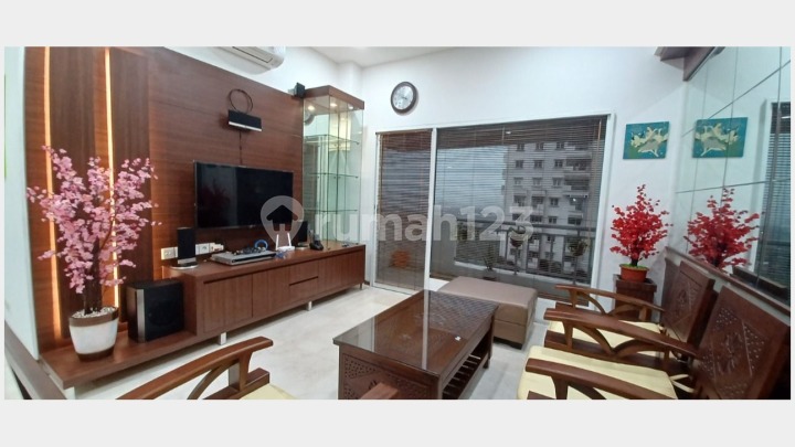 Dijual Apartment Poins Square 3BR Full Furnished, Strategis Terhubung MRT Langsung