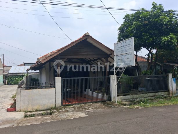 House Needs Minimal Renovation at Jl. Komp. Bpt No 26, Bantarjati, North Bogor, Bogor City, West Java, Indonesia, 16153, Central Bogor