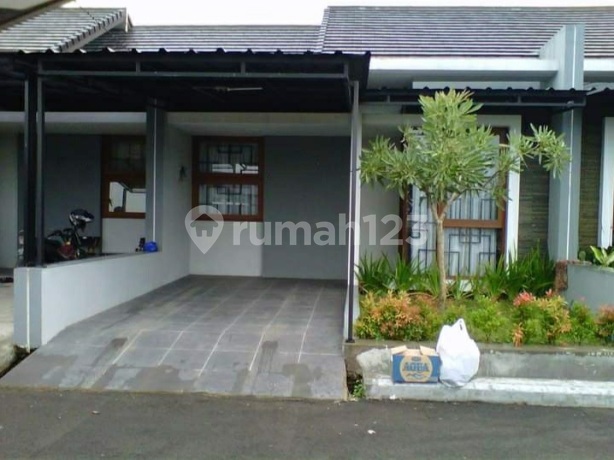 Rumah One Gate System di Matahari Stella, Baleendah