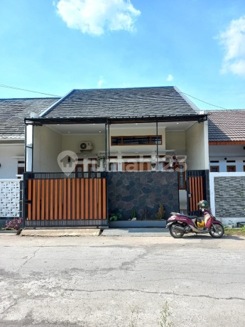 Rumah Bagus Minimalis di Rancamanyar Indah