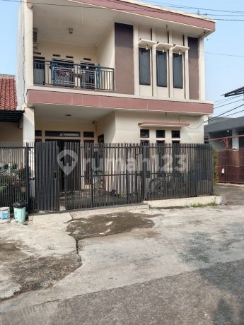 Well-Maintained 2-Story House in Taman Rahayu 2 Well-Maintained 2-Story House in Taman Rahayu 2