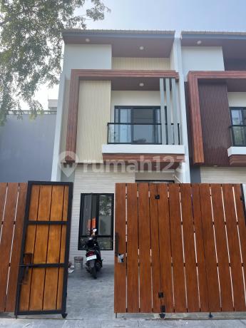 Rumah Minimalis 2 Lantai Di Dadap Residence
