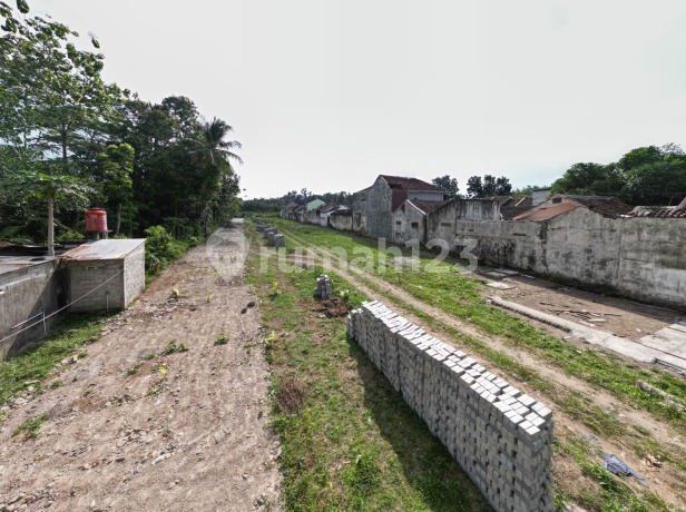 Tanah Sleman, Sebelah Fakultas Teknik Barat Kampus UII Tanah Sleman, Sebelah Fakultas Teknik Barat Kampus UII