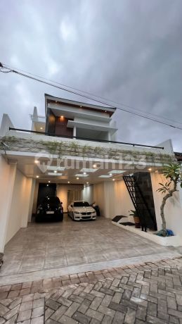 Rumah Full Furnished Pondok Permai Parangtritis 2.5 Lantai Carport 4 Mobil Rumah Full Furnished Pondok Permai Parangtritis 2.5 Lantai Carport 4 Mobil