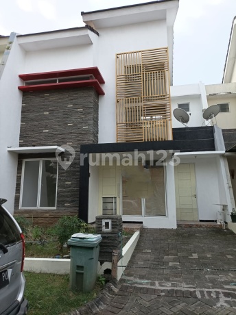 Rumah Baru 2 Lantai, La Diva Gree Hill, Menganti, Gresik, Jawa Timur Rumah Baru 2 Lantai, La Diva Gree Hill, Menganti, Gresik, Jawa Timur