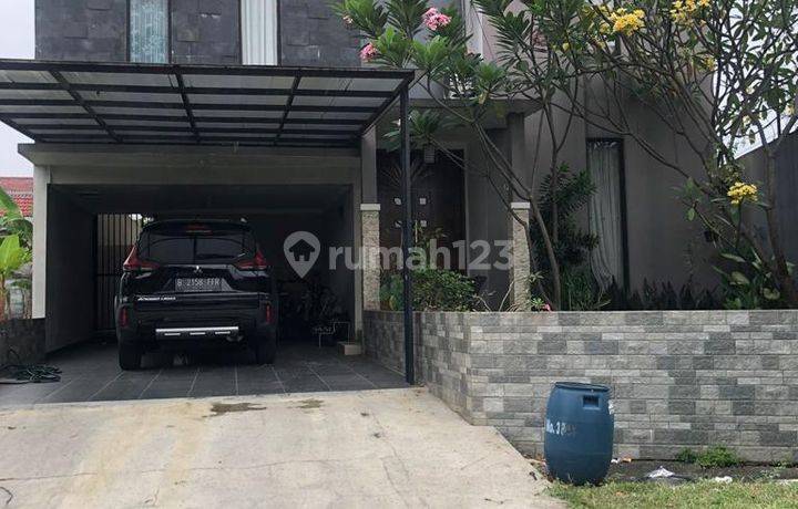 Dijual Rumah 2 Lantai Siap Huni di Taman Menteng Lippo Cikarang