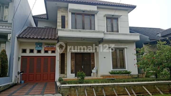 Dijual rumah 2 lantai siap huni di Taman Dago Lippo Cikarang