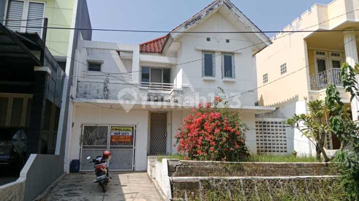 Dijual rumah 2 lantai di Taman beverly Lippo Cikarang Dijual rumah 2 lantai di Taman beverly Lippo Cikarang