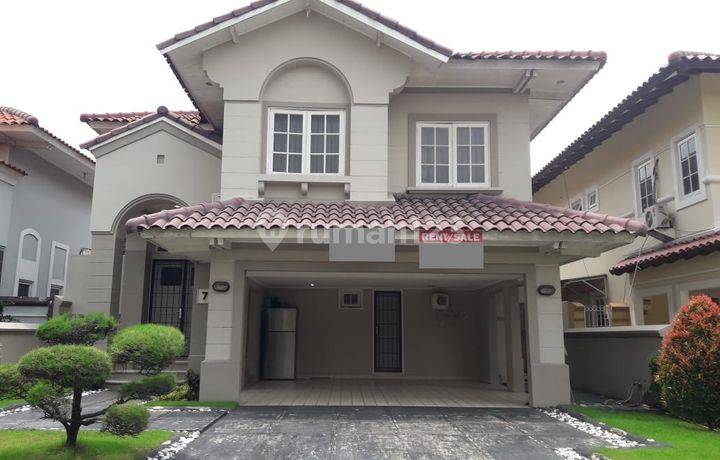 Dijual rumah 2 lantai siap huni di Taman Menteng Lippo Cikarang