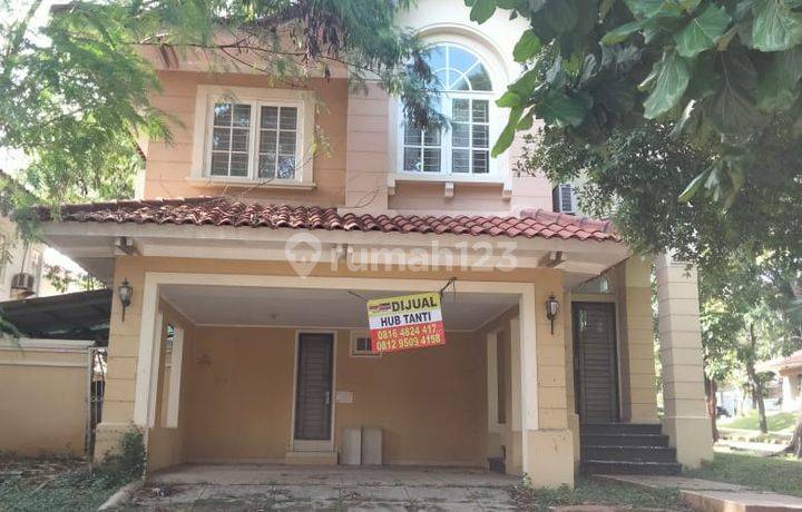 Dijual rumah 2 lantai di Taman Menteng Lippo Cikarang