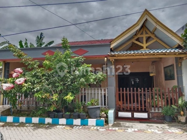 Rumah Second Rungkut Permai Lingkungan Nyaman dan Tenang Rumah Second Rungkut Permai Lingkungan Nyaman dan Tenang