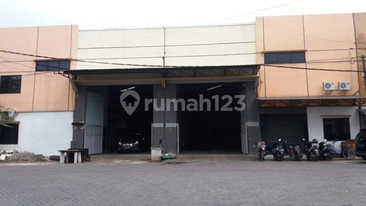 Pergudangan Tritan Taman Sidoarjo Ada 2 Unit Jejer