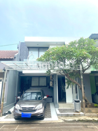 Rumah Dua Lantai di Bumi Jatiwaringin, Terawat Dalam Lingkungan yang Nyaman Rumah Dua Lantai di Bumi Jatiwaringin, Terawat Dalam Lingkungan yang Nyaman