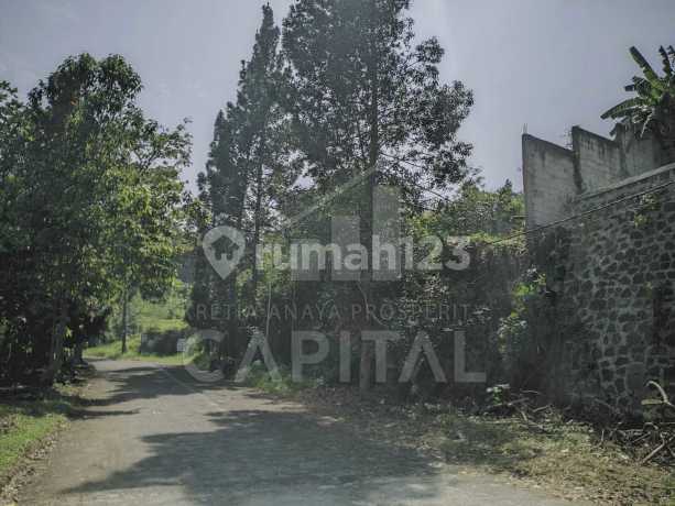 A Plot of Land on Kampung Padi Dago Street