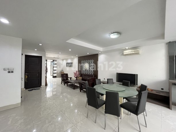 Dijual Cepat Villa Mewah The Palace Residence Medan Polonia