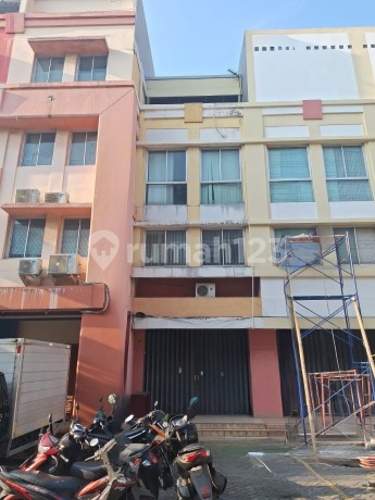 Dijual Ruko di Ruko Mega Grosir Cempaka Mas, Sumur Batu Dijual Ruko di Ruko Mega Grosir Cempaka Mas, Sumur Batu