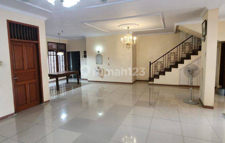 Jual Cepat! Rumah Semi Furnished Bagus Shm - Sertifikat Hak Milik Di Komplek Ikip, Duren Sawit