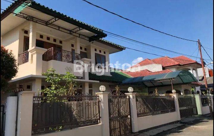 Rumah Cantik Siap Huni di Perumahan Alam Cirendeu