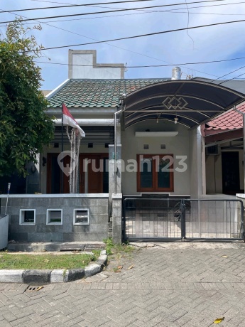 Babatan Pratama Wiyung 1.5-Story House