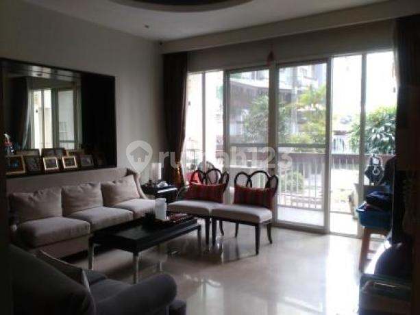 Apartemen Pearl Garden Gatot Subroto. Apartemen Pearl Garden Gatot Subroto.