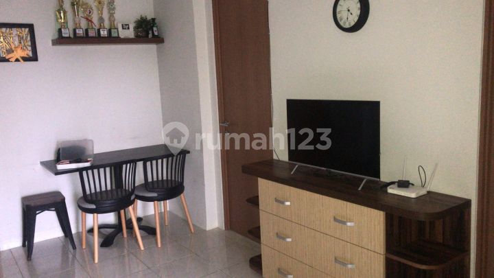 Apartemen 2 Br Green Lake View Full Furnish
