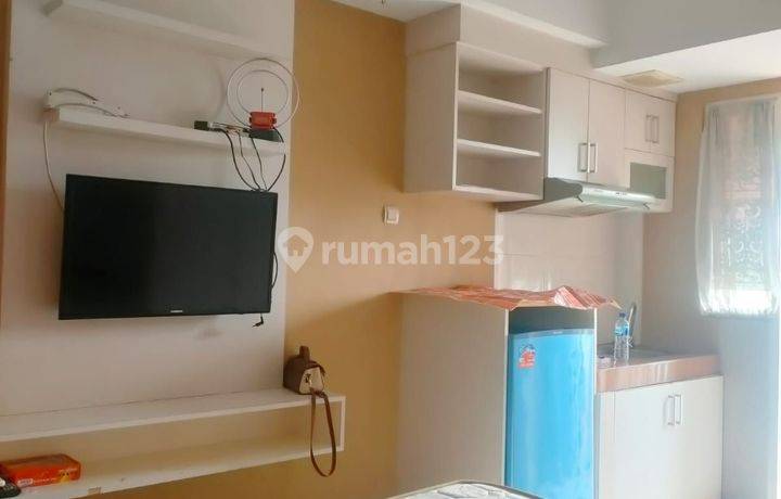 Apartemen Studio Full Furnished Green Lake View Lantai Rendah