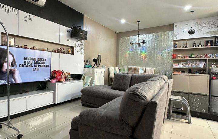 Rumah Villa Siap Huni Full Furnish Komplek Givenchy One
