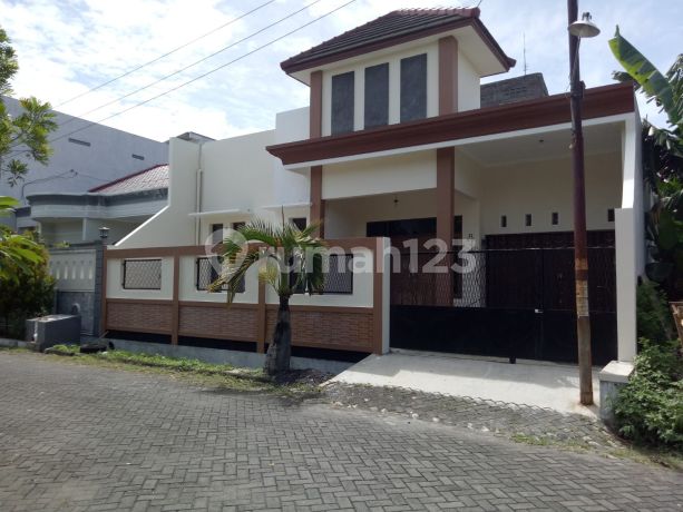 Rumah Bagus di Tamansari Majapahit pedurungan siap huni Rumah Bagus di Tamansari Majapahit pedurungan siap huni