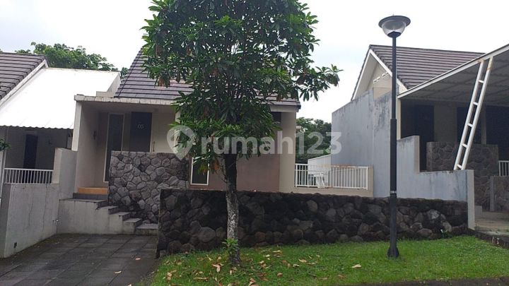 Rumah Taman Dayu Cluster The Emerald Pandaan Jawa Timur