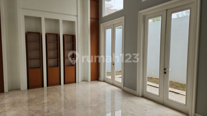 For Sale Beverly Golf Garden House Lippo Karawaci 600m² 3+2BR For Sale Beverly Golf Garden House Lippo Karawaci 600m² 3+2BR