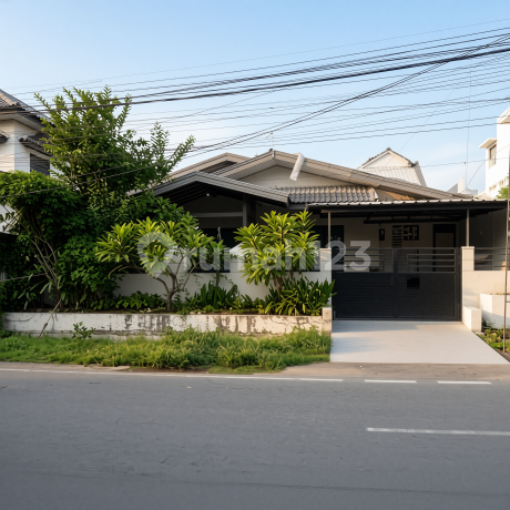 Komplek Pwi, Jak-Tim. Rumah 1Lt, Besar, Strategis, Bebas Banjir Komplek Pwi, Jak-Tim. Rumah 1Lt, Besar, Strategis, Bebas Banjir