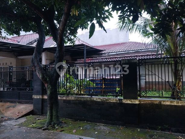 House in Block Mina Villa Ilhami Panunggangan Barat Tangerang