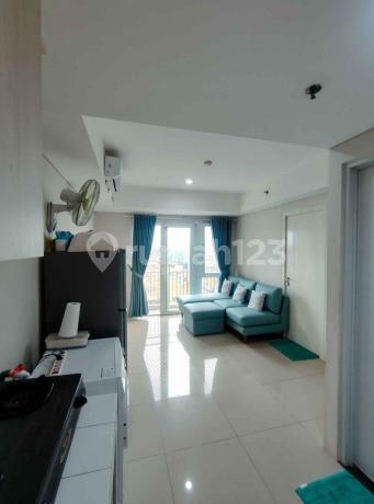 Cheap Sale Breeze Apartment 2 BR Fully Furnished in Bintaro Jaya