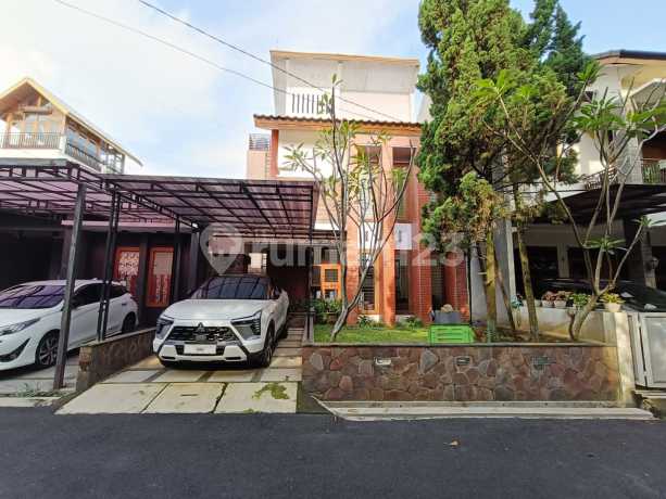 Rumah Dekat Dago Pakar Di Cigadung Permai - Bandung 