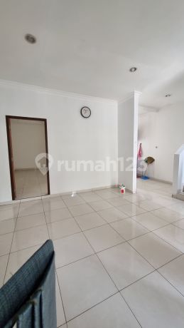 Rumah di Metland Menteng 2 Lantai SHM Cakung Jakarta Timur Rumah di Metland Menteng 2 Lantai SHM Cakung Jakarta Timur