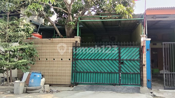 Nice House in Villa Mahkota Indah Tarumajaya
