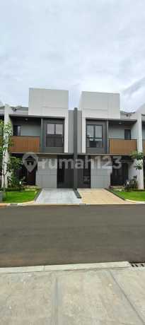 Rumah Type Premium di Summarecon Crown Gading Cluster Regia, Bekasi