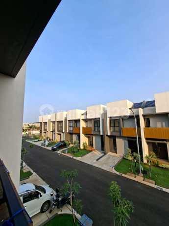 2-Story House in Summarecon Crown Gading Bekasi