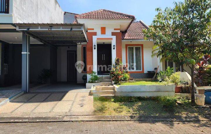 rumah bagus 1.5lt Graha taman bunga BSB siap huni