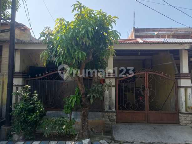 Rumah Hitung Tanah Dekat Bandara di Perum Swan Regency Sidoarjo Rumah Hitung Tanah Dekat Bandara di Perum Swan Regency Sidoarjo
