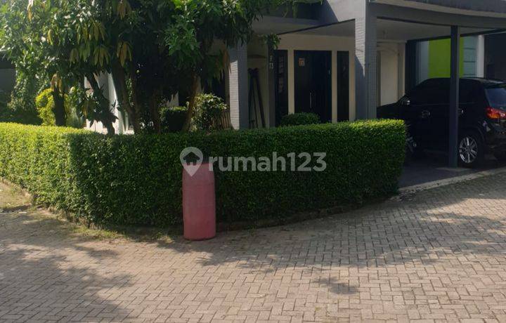 Jual Rumah Bagus Hook  di Cibubur villa 2 , Cibubur