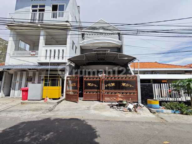 Turun Harga Murce Rumah 2Lt Pusat Kota Ter-Renovasi Dekat Kemana2 Turun Harga Murce Rumah 2Lt Pusat Kota Ter-Renovasi Dekat Kemana2