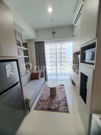 Dijual Cepat Apartemen Green Sedayu 3 BR Fully Furnished Interior Harga Best Deal !!! Dijual Cepat Apartemen Green Sedayu 3 BR Fully Furnished Interior Harga Best Deal !!!