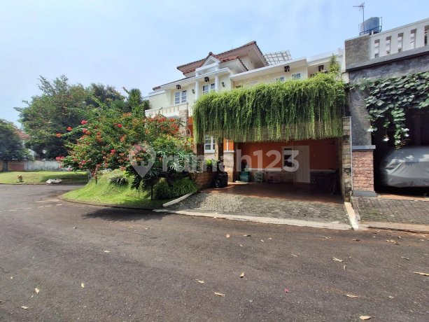 Rumah Hook dengan Taman Cantik Siap Huni Legenda Wisata Cibubur
