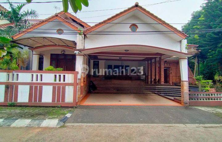 Rumah Cluster Bonus Kontrakan 8 Pintu Strategis di Mutiara Depok