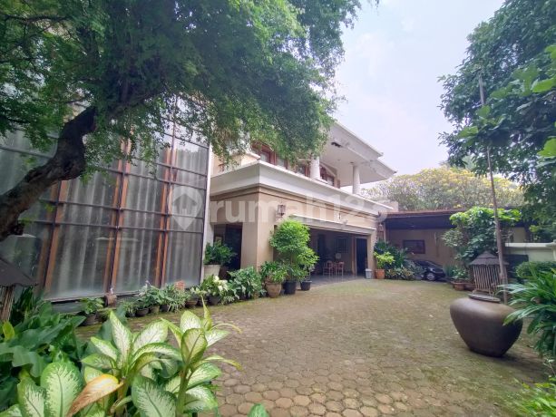 Rumah Mewah Lingkungan Eksklusif Strategis Siap Huni Simprug Golf