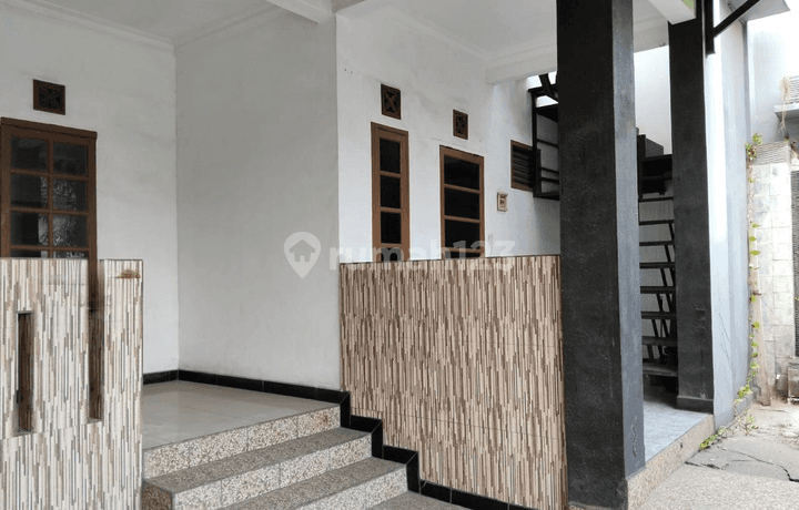 Rumah Villa Japos Kawasan Jurangmangu Tangerang