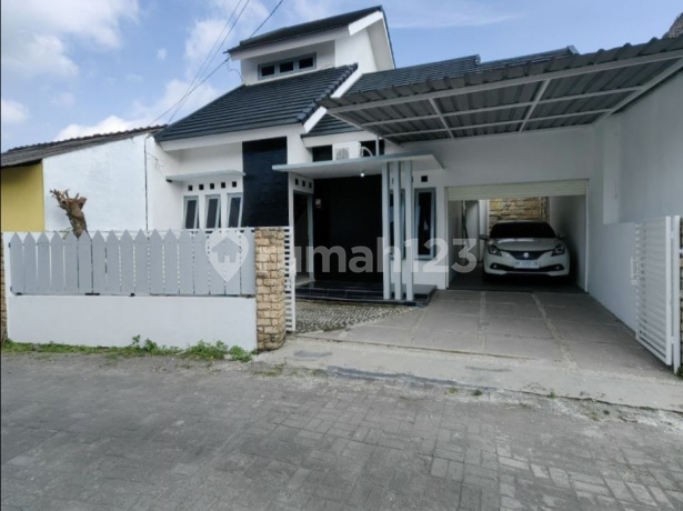 Rumah Siap Huni Hotel Hyatt & Hyarta Residence Sleman Jogjakarta Rumah Siap Huni Hotel Hyatt & Hyarta Residence Sleman Jogjakarta