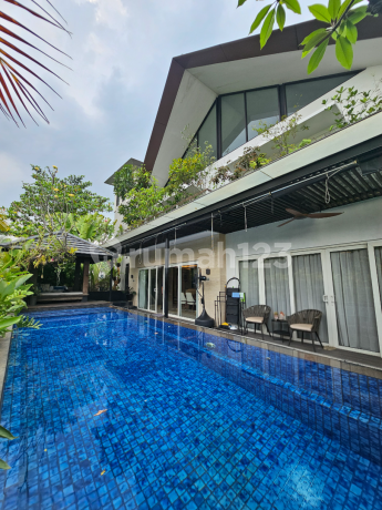 Rumah Mewah 4 Lantai Dalam Townhouse di Lebak Bulus Rumah Mewah 4 Lantai Dalam Townhouse di Lebak Bulus