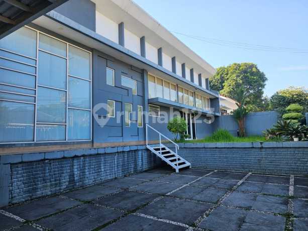 Rumah Mewah Dalam Komplek Di Bogor Tengah